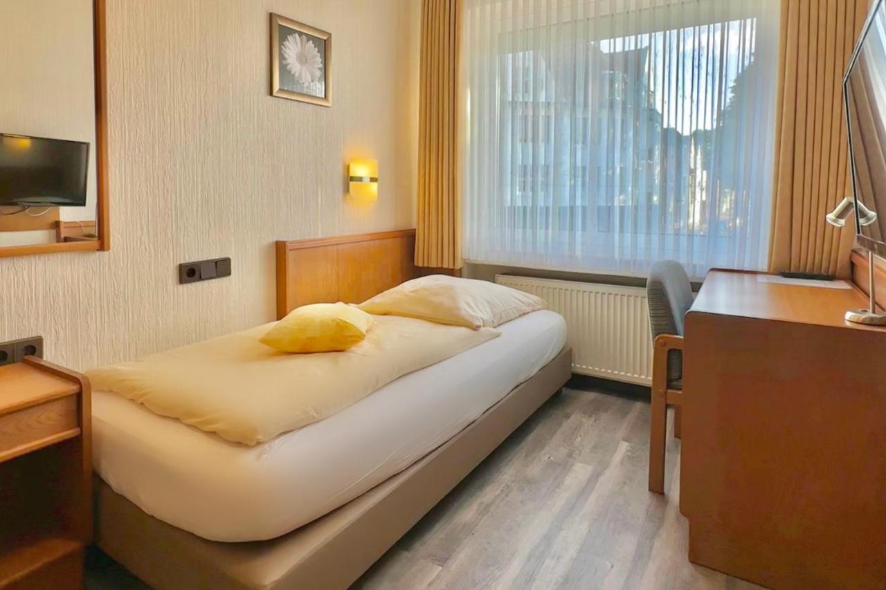 Hotel Imperial Крефельд Экстерьер фото